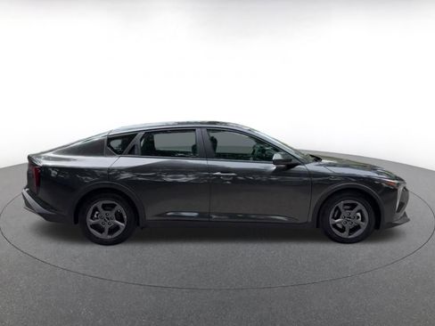 Used 2025 Kia K4 FWD image 16