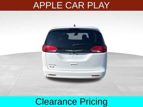 Used 2023 Chrysler Voyager LX FWD image 6