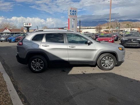 Used 2020 Jeep Cherokee Latitude Plus w/ Cold Weather Group image 4