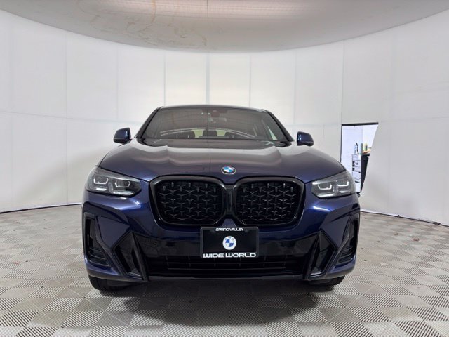 Certified 2024 BMW X4 xDrive30i w/ Premium Package AWD/4WD image 2