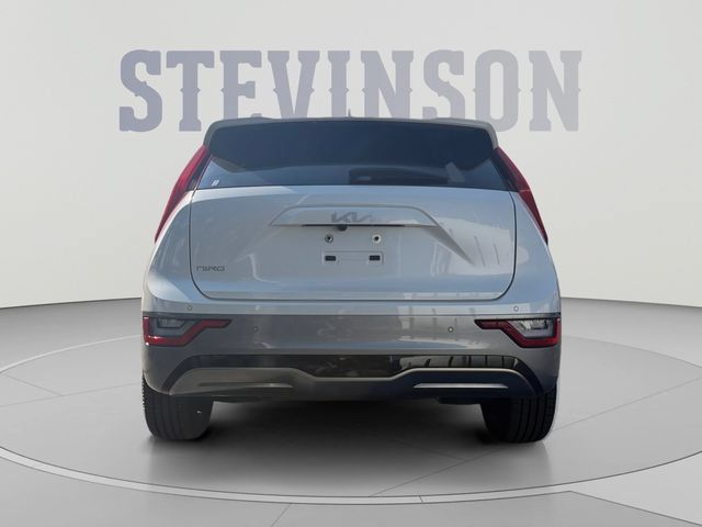 Used 2023 Kia Niro Wave w/ Wave Preserve Package FWD image 4