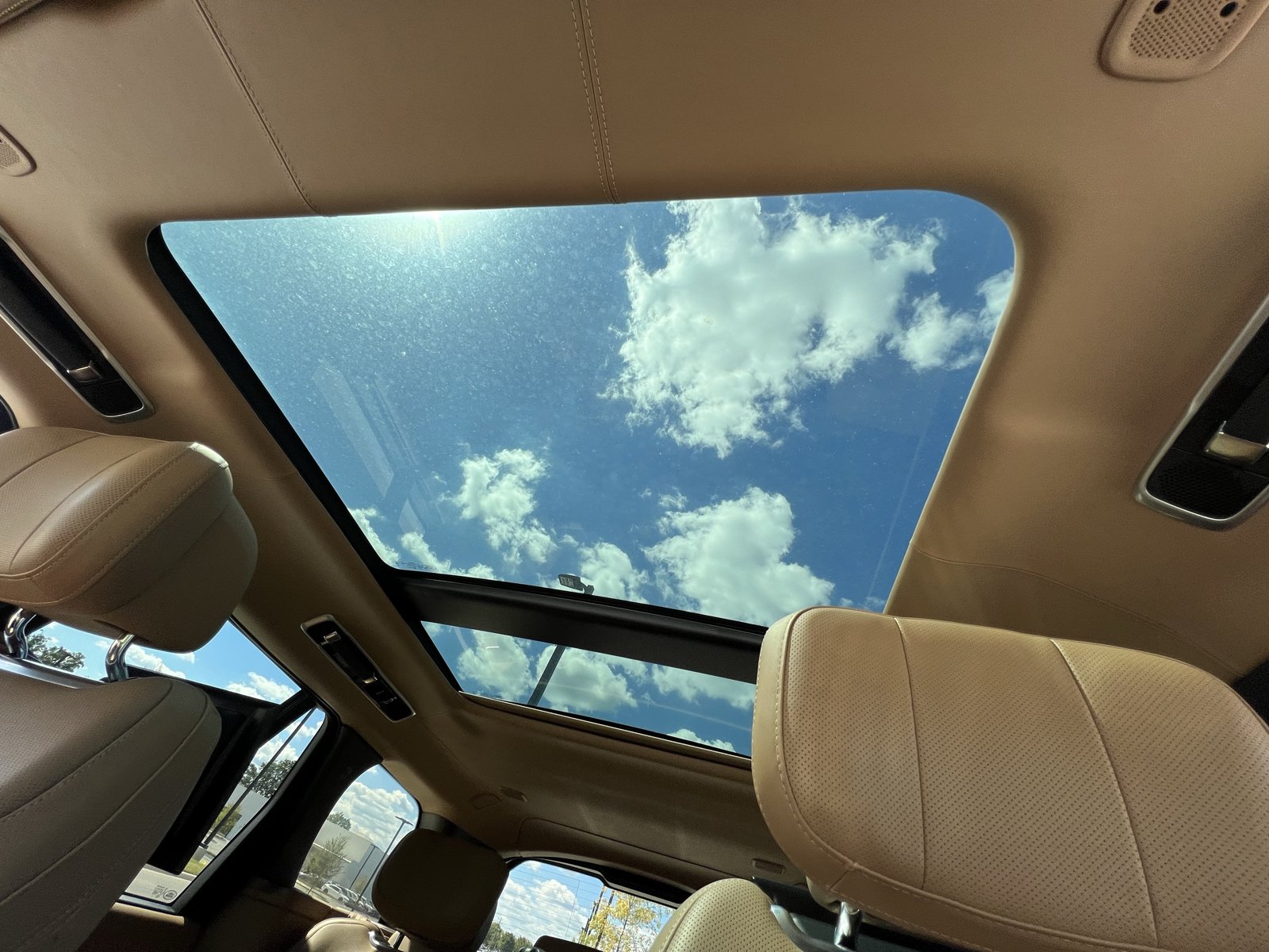 Used 2024 Land Rover Range Rover Autobiography AWD/4WD image 27