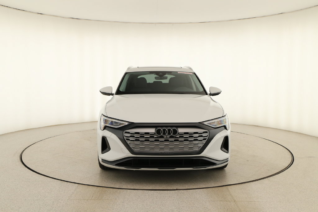 Certified 2024 Audi Q8 e-tron Premium AWD/4WD image 11