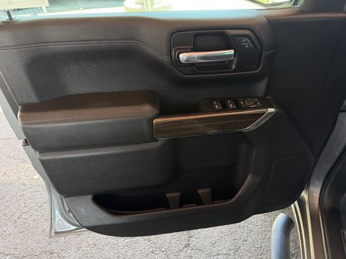 Used 2020 Chevrolet Silverado 1500 LT RWD image 17