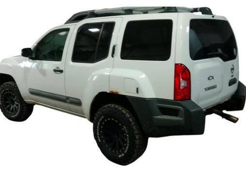 Used 2011 Nissan Xterra S w/ 4X4 Value Package image 3