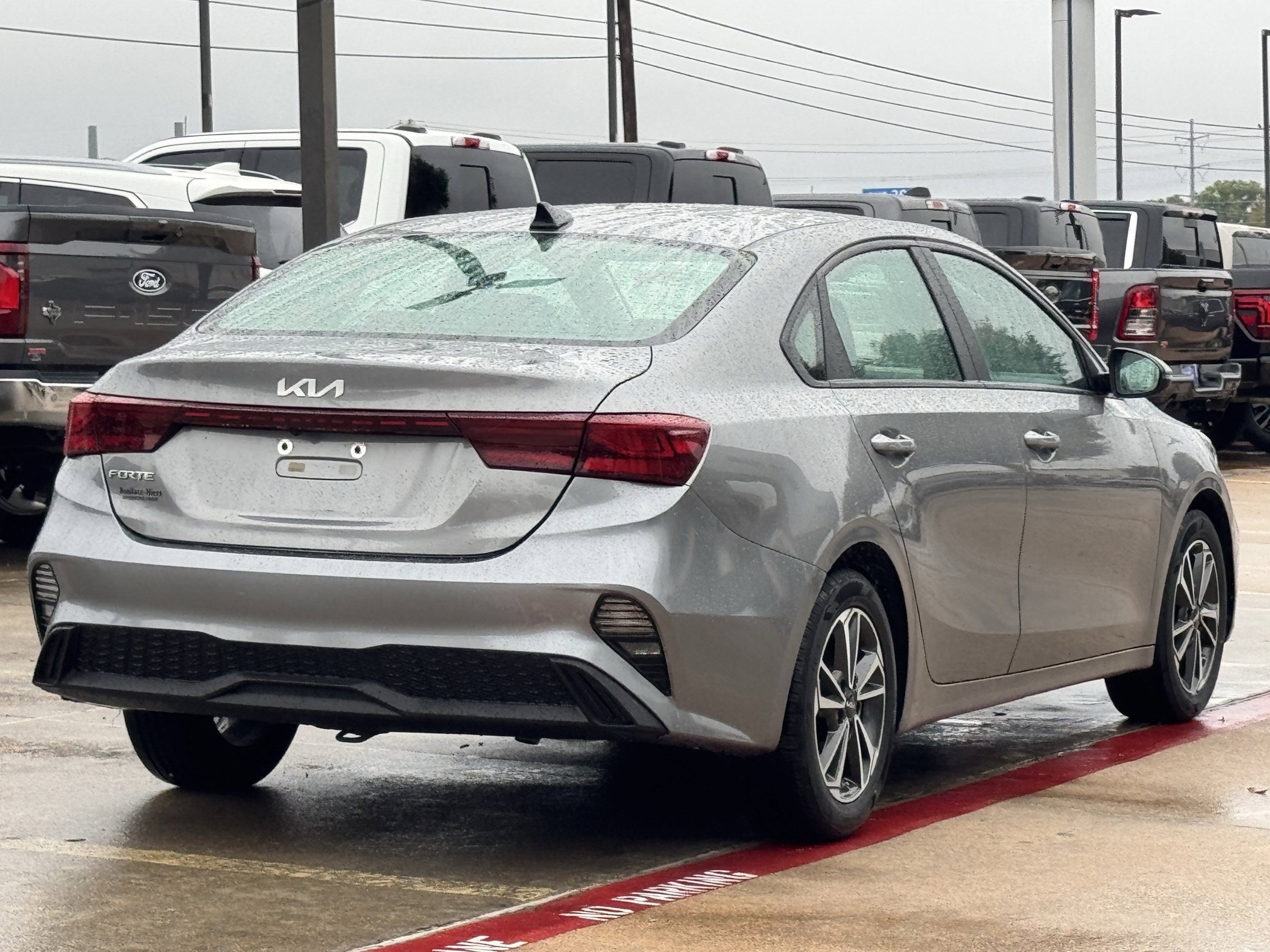 Used 2023 Kia Forte LXS w/ LXS Technology Package FWD image 4