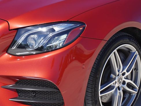 Used 2018 Mercedes-Benz E 400 4MATIC Coupe image 2