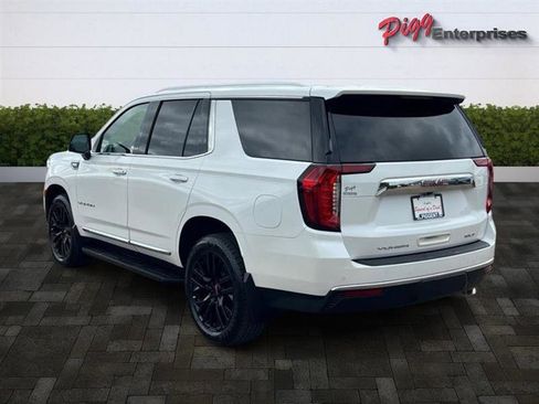 Used 2021 GMC Yukon SLT w/ SLT Premium Package image 2