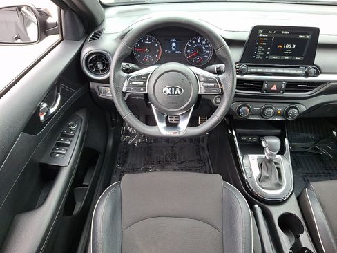 Used 2020 Kia Forte GT-Line image 11