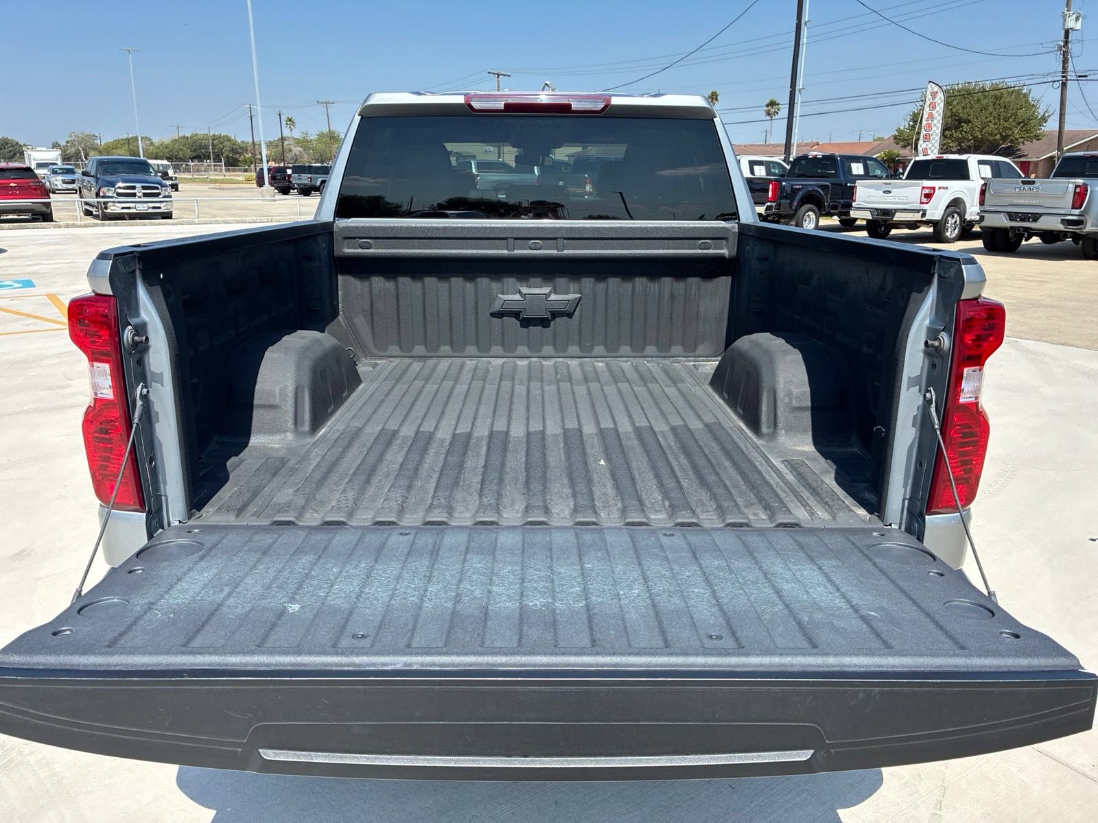 Used 2024 Chevrolet Silverado 1500 LT w/ Protection Package RWD image 17