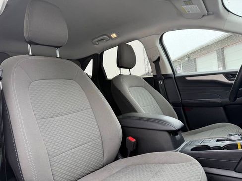 Used 2022 Ford Escape SE w/ Cold Weather Package image 14