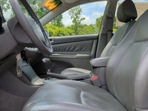 Used 2005 Toyota Camry LE FWD image 11