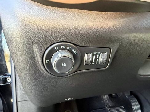 Used 2022 Jeep Compass Limited AWD/4WD image 15