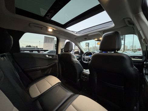 Used 2021 Ford Escape Titanium w/ Titanium Elite Package image 13