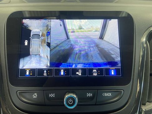 Used 2023 Chevrolet Equinox RS AWD/4WD image 14