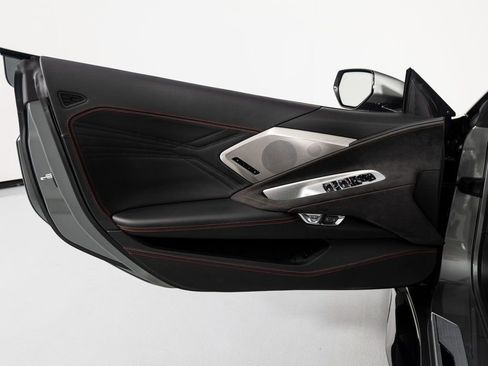 Used 2023 Chevrolet Corvette Z06 image 11