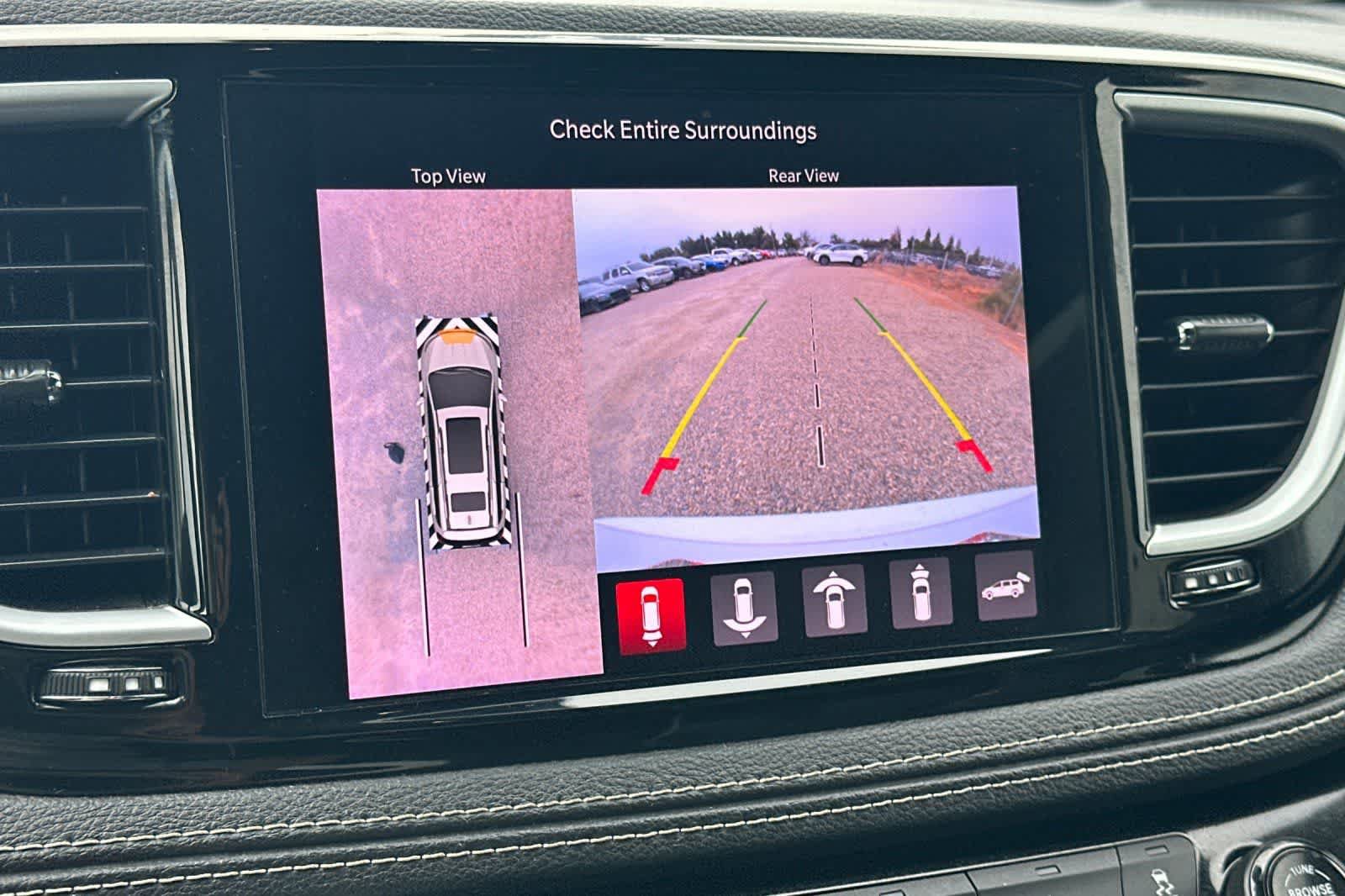 Used 2022 Chrysler Pacifica Limited w/ S Appearance Package FWD image 24