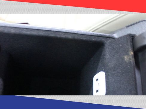 Used 2017 Cadillac XT5 Luxury w/ Driver Awareness Package image 23