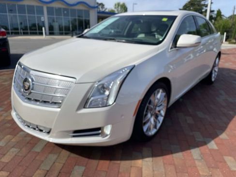 Used 2014 Cadillac XTS Platinum FWD image 1