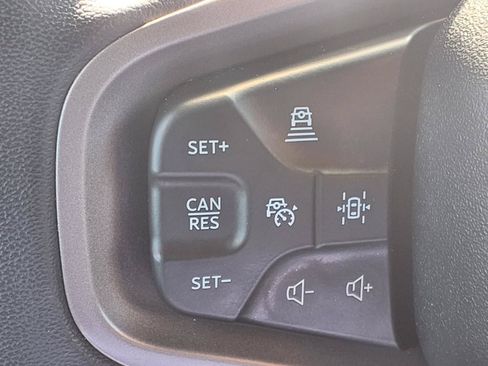 Used 2025 Ford Bronco Badlands AWD/4WD image 13