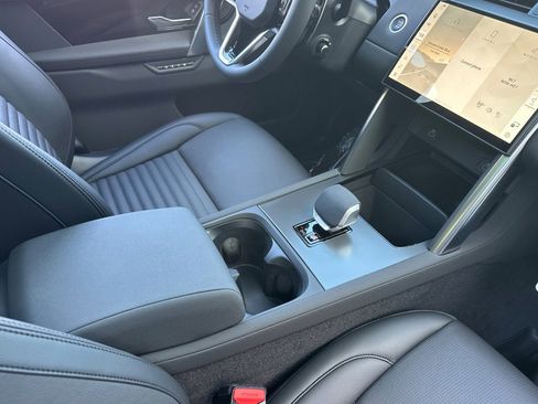 New 2025 Land Rover Discovery Sport S image 27