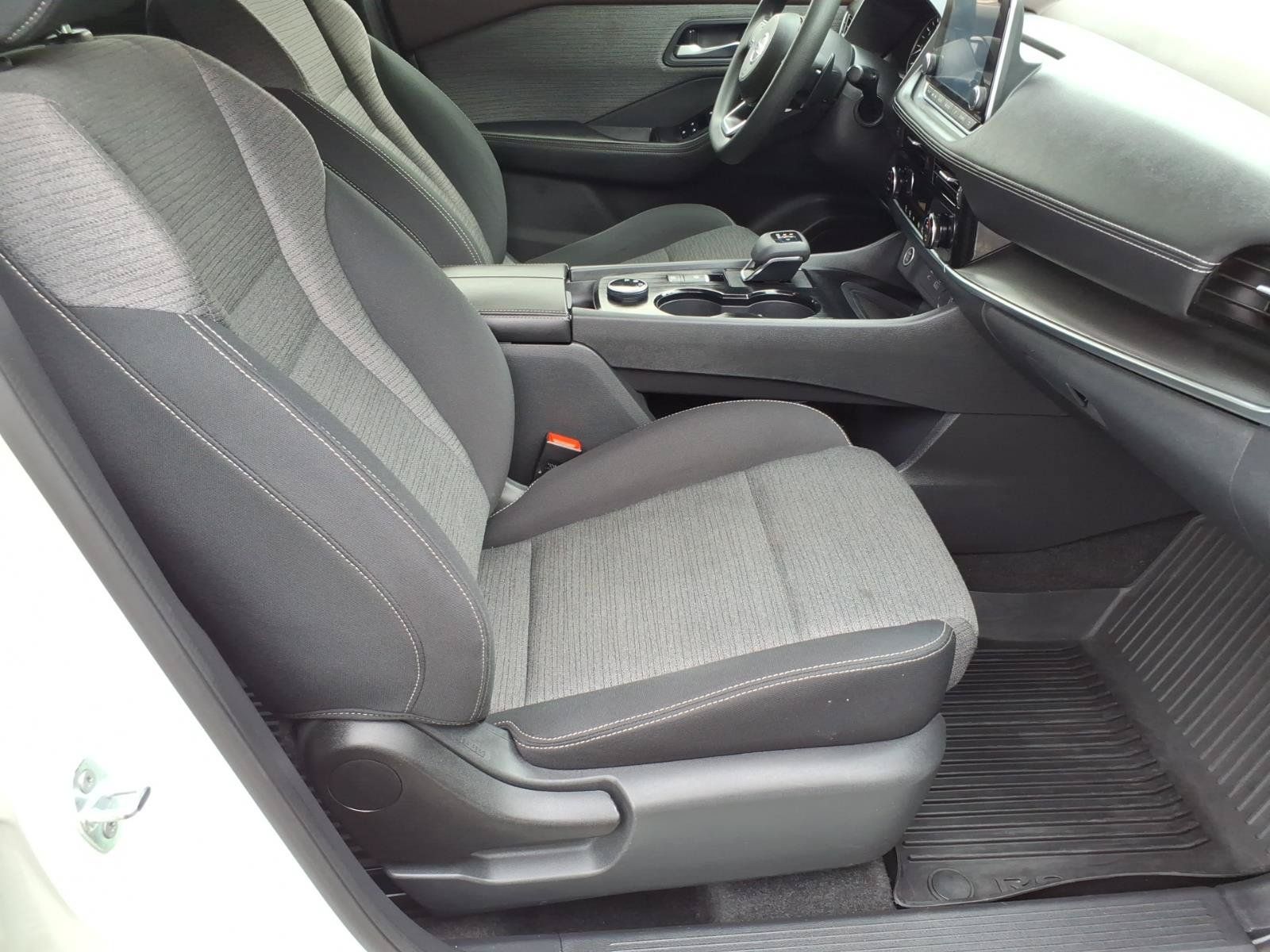 Used 2021 Nissan Rogue SV AWD/4WD image 9