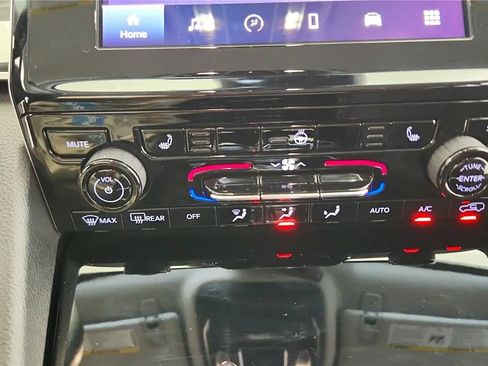 Used 2022 Jeep Grand Cherokee L Laredo w/ Luxury Tech Group I AWD/4WD image 19