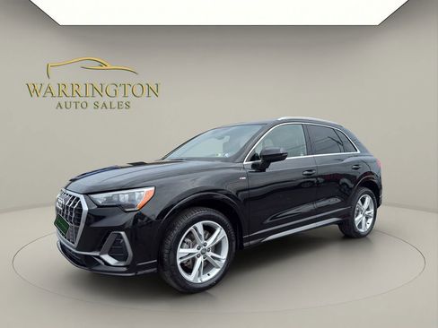 Used 2020 Audi Q3 2.0T Premium w/ Convenience Package AWD/4WD image 3