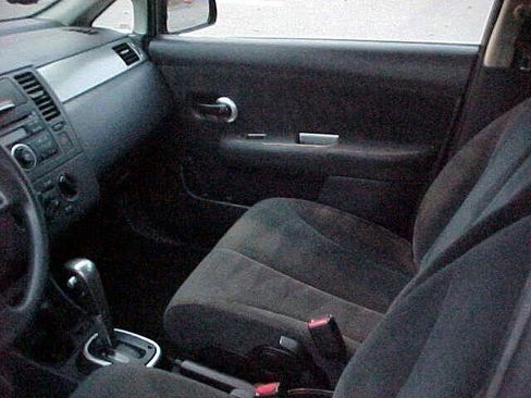 Used 2010 Nissan Versa 1.8 S w/ PWR Plus Pkg image 19