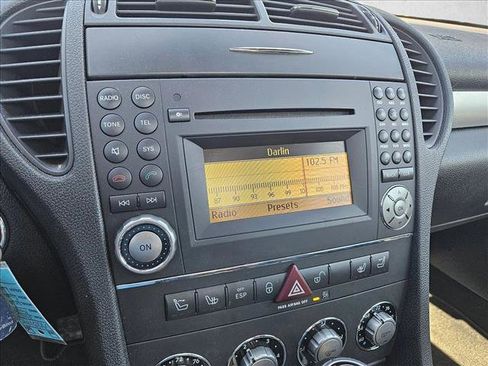 Used 2010 Mercedes-Benz SLK 300 image 13