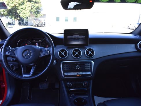 Used 2019 Mercedes-Benz GLA 250 4MATIC image 35