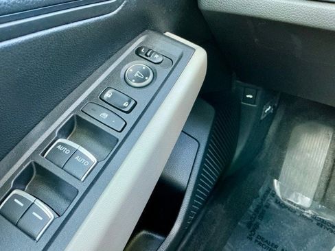 Certified 2023 Honda Accord LX image 18