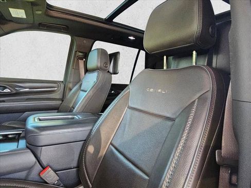 Used 2021 GMC Yukon Denali w/ Denali Ultimate Package AWD/4WD image 16