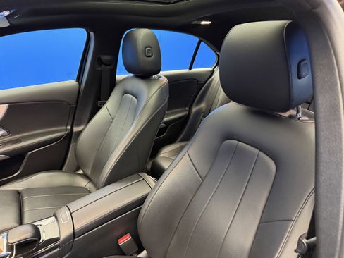 Used 2019 Mercedes-Benz A 220 4MATIC image 12