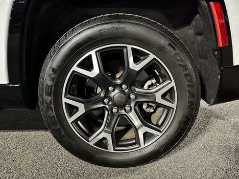 Used 2023 Jeep Wagoneer Series III w/ Convenience Group I image 14