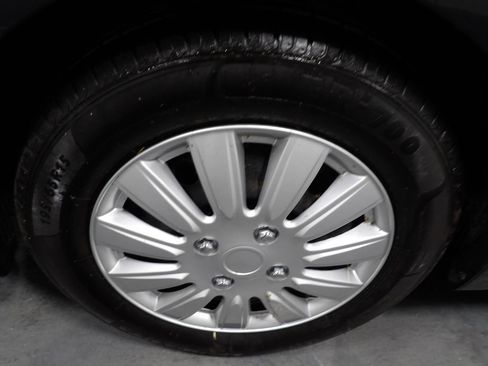 Used 2017 Kia Forte LX image 16