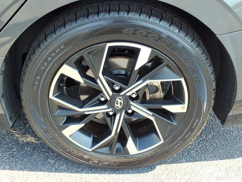 Used 2025 Hyundai Sonata SEL FWD image 21