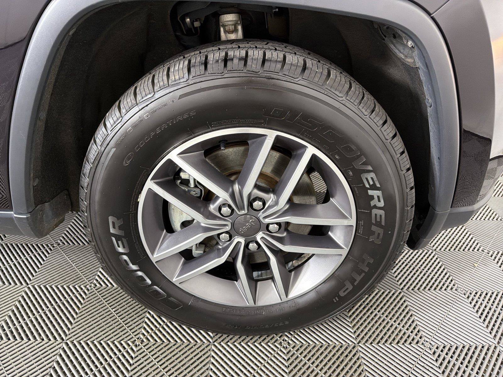 Used 2021 Jeep Grand Cherokee Limited RWD image 10