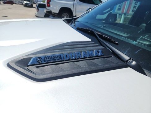 Used 2023 Chevrolet Silverado 3500 High Country w/ Safety Package II image 11