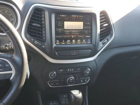 Used 2016 Jeep Cherokee Trailhawk w/ Cold Weather Group image 14