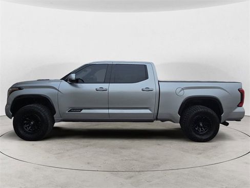 Used 2022 Toyota Tundra Platinum image 2