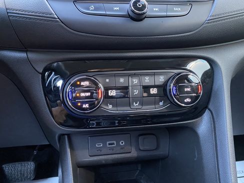 Used 2022 Buick Encore GX Select FWD image 28