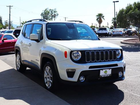 Used 2020 Jeep Renegade Latitude w/ Popular Equipment Group FWD image 14