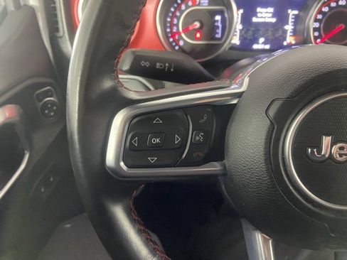 Used 2022 Jeep Wrangler Unlimited Rubicon image 18