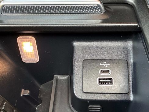 Used 2025 Ford Expedition Active AWD/4WD image 36