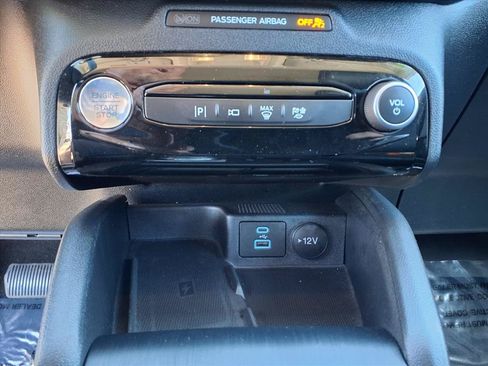 Used 2023 Ford Escape Platinum AWD/4WD image 32