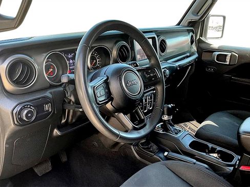 Used 2023 Jeep Wrangler Sport S image 13