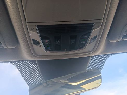 Used 2023 Acura MDX SH-AWD w/ Technology Package image 31