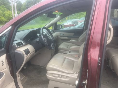 Used 2016 Honda Odyssey Touring Elite image 5