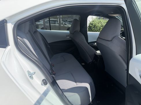 Used 2025 Toyota Corolla SE FWD image 21